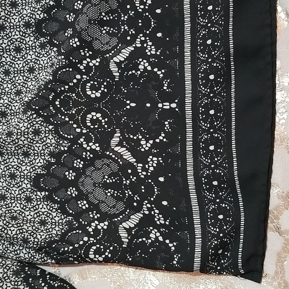 Daniel Rainn Long Sleeve Blouse - Picture 2 of 10